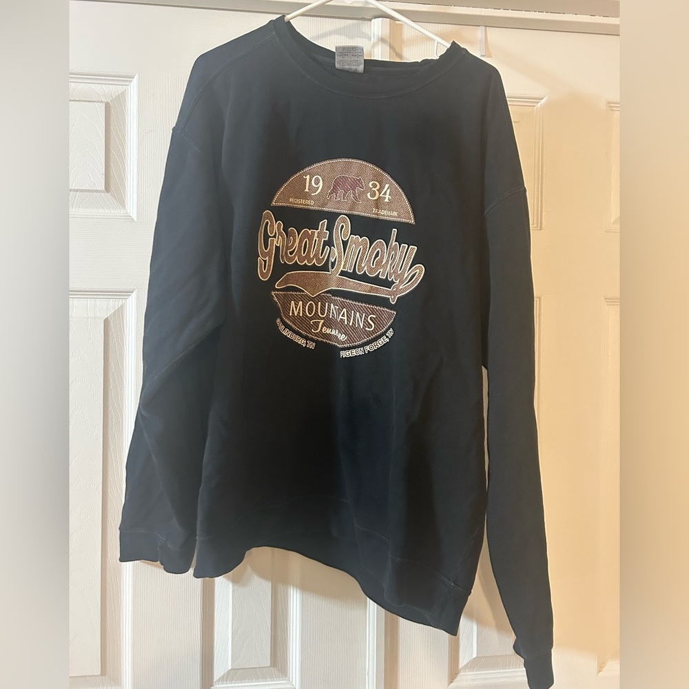 great smokey mountains sweatshirt. comfort colors